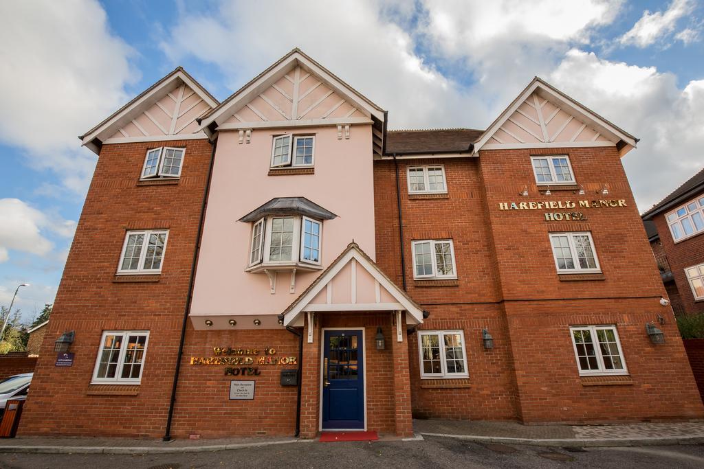 Harefield Manor Hotel Romford Bagian luar foto