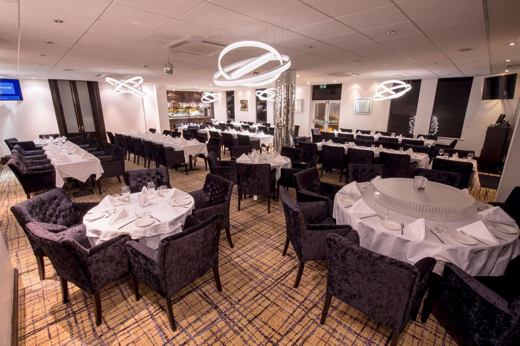 Harefield Manor Hotel Romford Bagian luar foto
